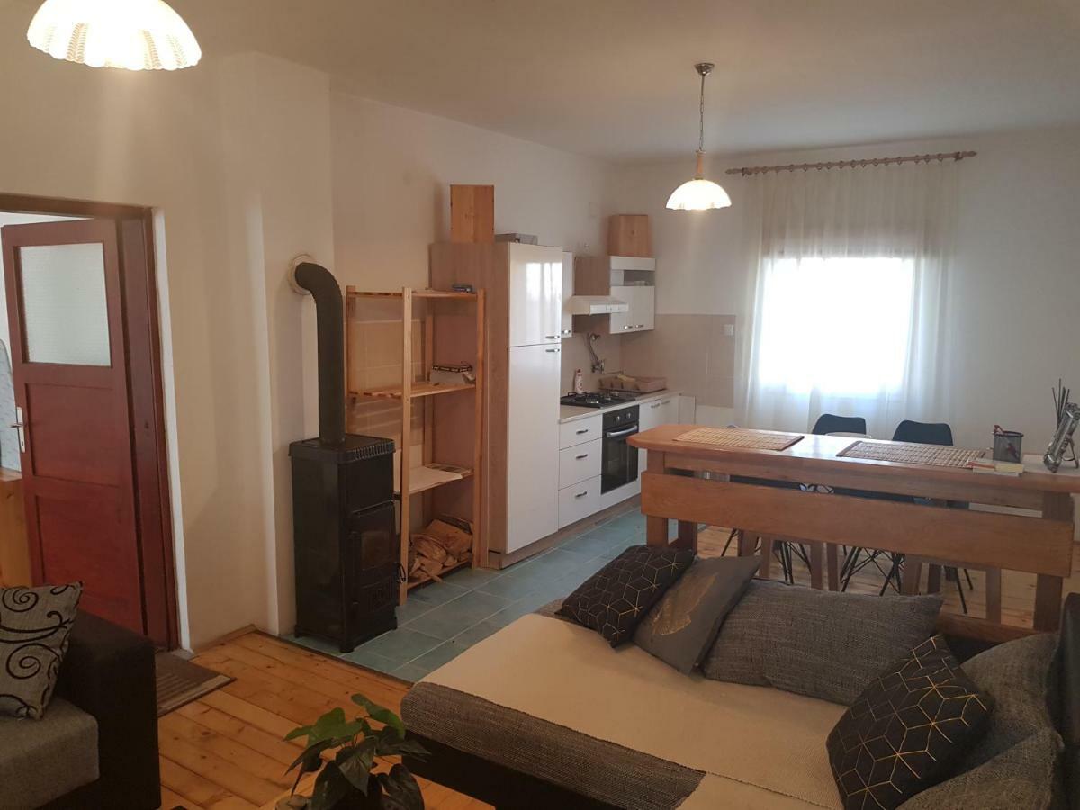 Apartmani Andrej Udbina 外观 照片
