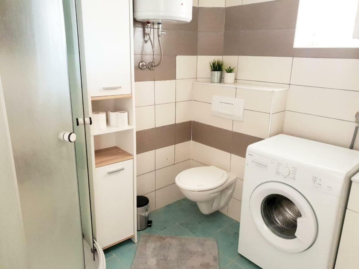 Apartmani Andrej Udbina 外观 照片